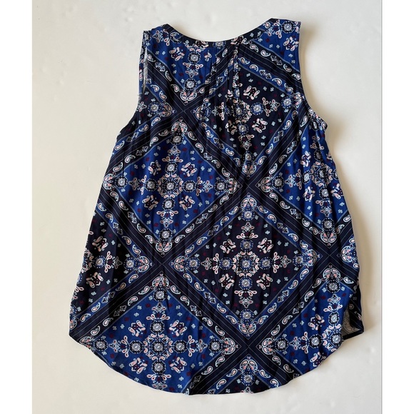 Sonoma Women’s Blue Paisley Pintuck Tank Small - Picture 8 of 9
